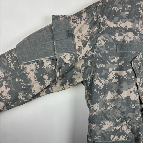 US Army ACU Field Jacket Large Short UCP Digital Camo Shell NSN 8415-01-526-9649 - Picture 2 of 15